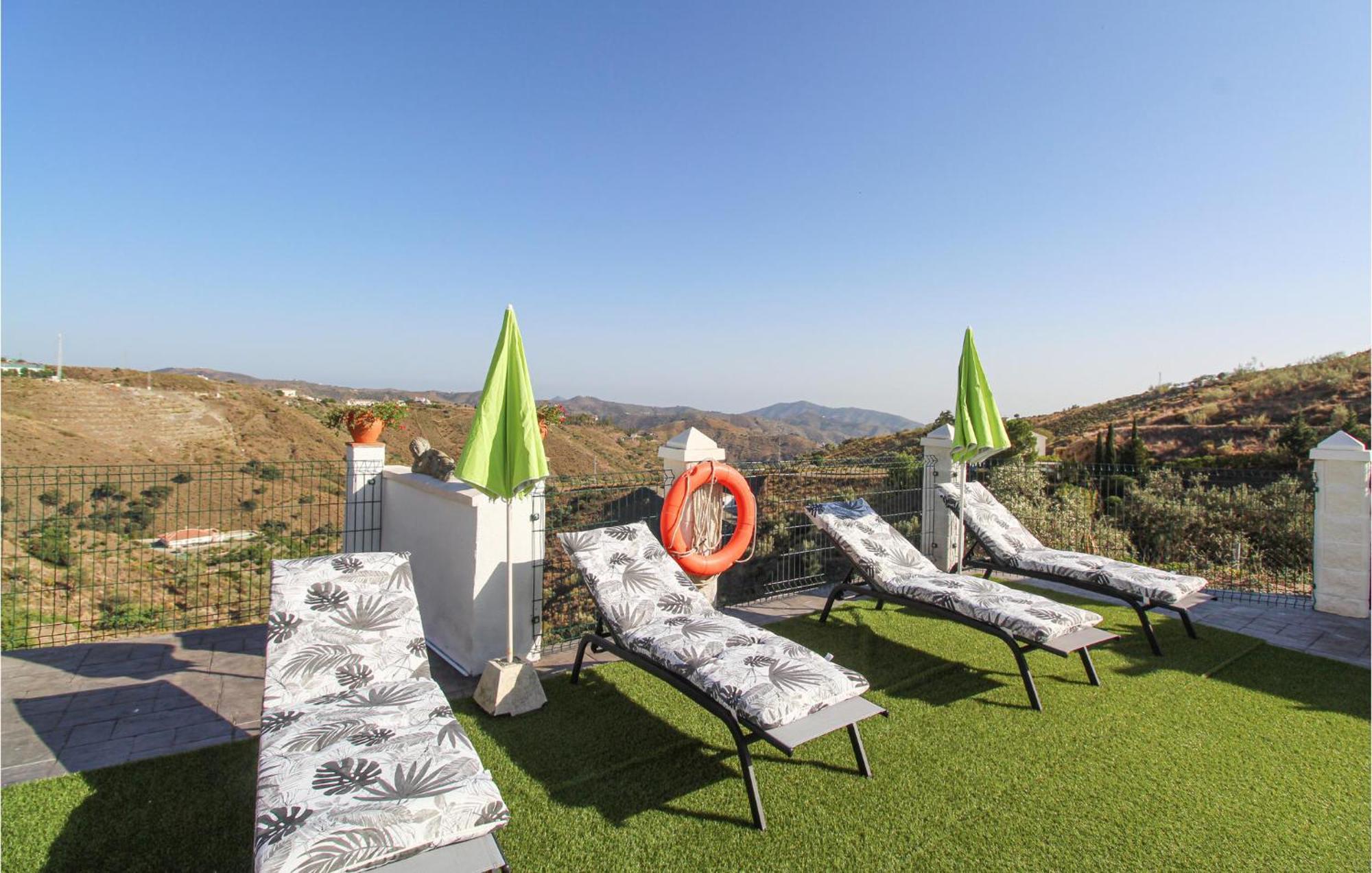 4 Bedroom Gorgeous Home In Sedella エクステリア 写真